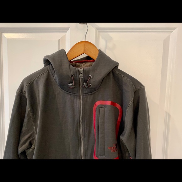 Men’s North Face zip up hoodie - Picture 3 of 6